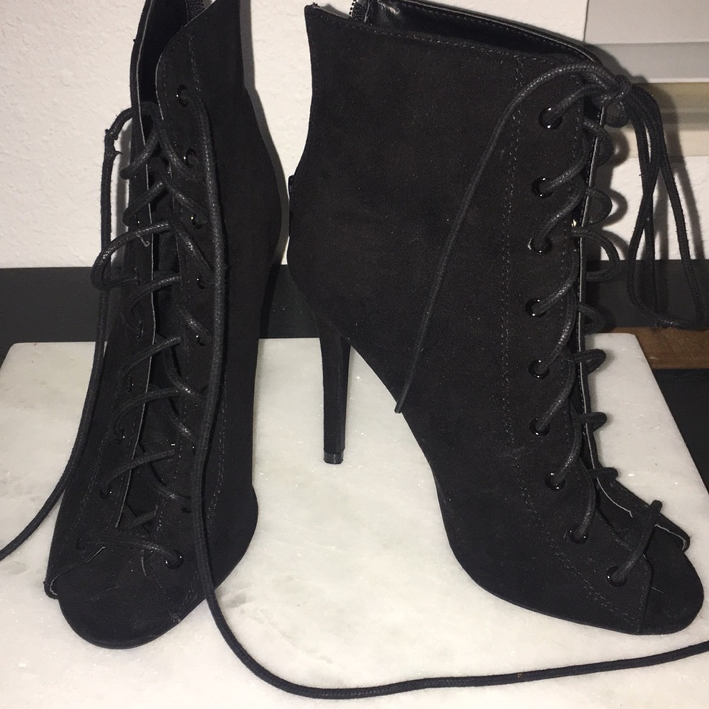 Charlotte Russe black lace up heel size (7.5)